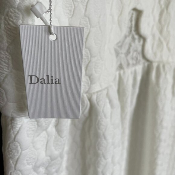 Dahlia NWT Flare Dress Scalloped Sleeveless Back Lace Insert Women's Sz 10 White - Picture 7 of 9